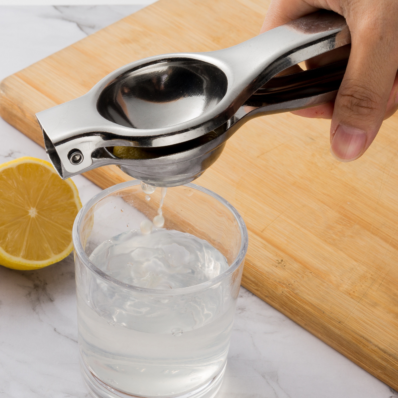 Stainless Steel Lime Squeezer  - Citrus Juicer Bar recension och pris